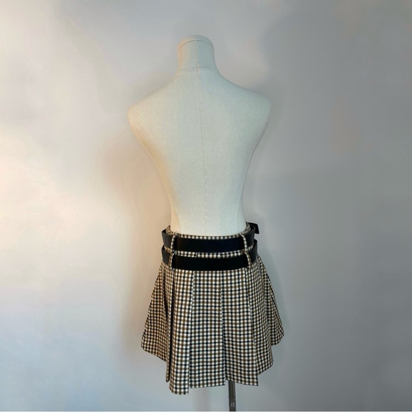 Moon River Pleated Miniskirt | Women’s Size Small - Picture 2 of 3